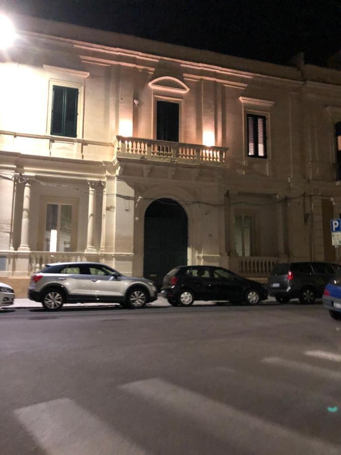 Carlo V - Con Piscina E Giardino Privati Apartment Lecce Exterior foto