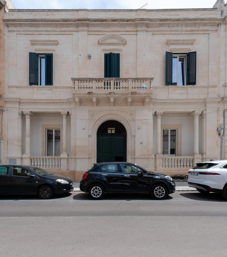 Carlo V - Con Piscina E Giardino Privati Apartment Lecce Exterior foto