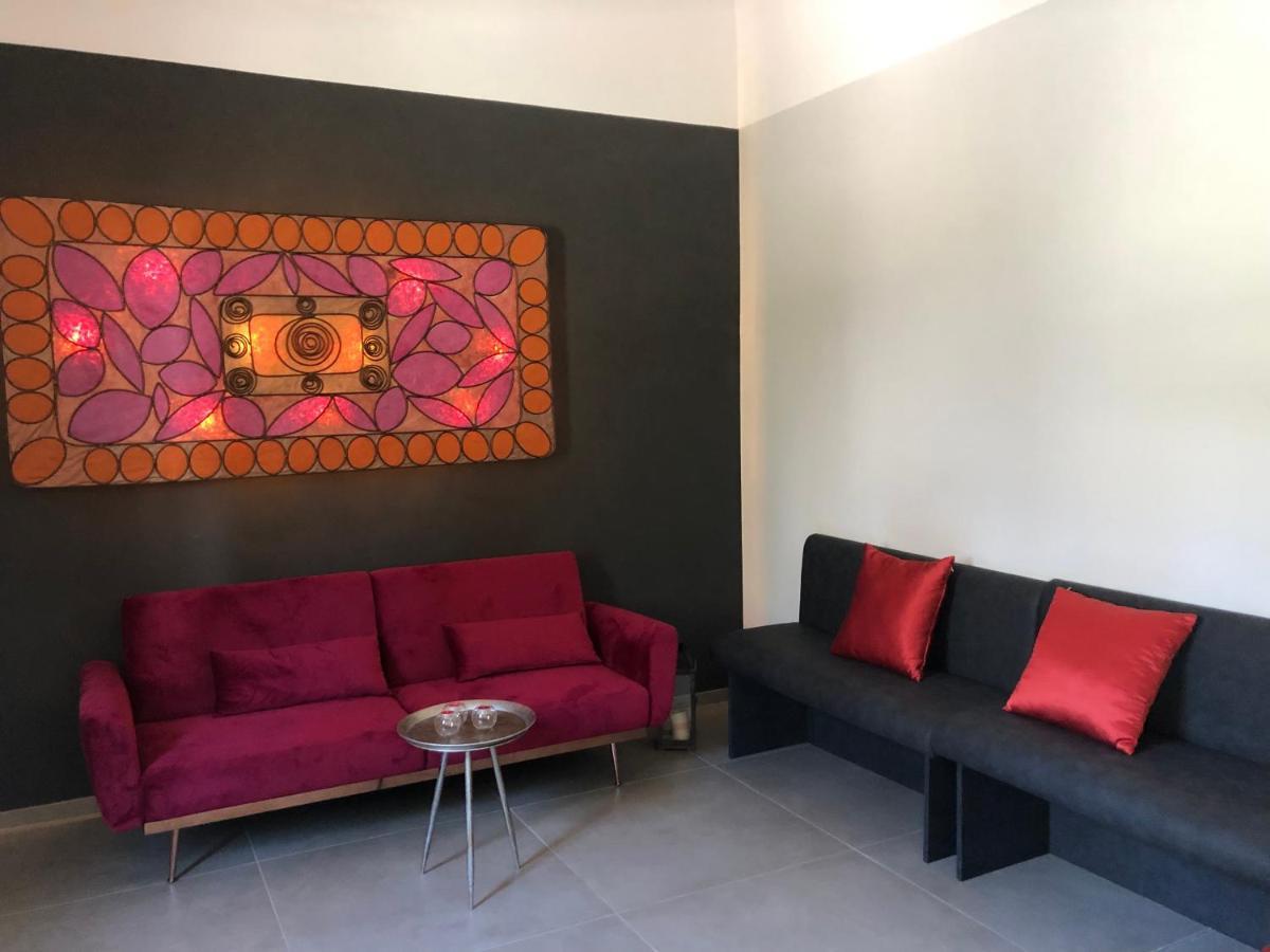 Carlo V - Con Piscina E Giardino Privati Apartment Lecce Exterior foto
